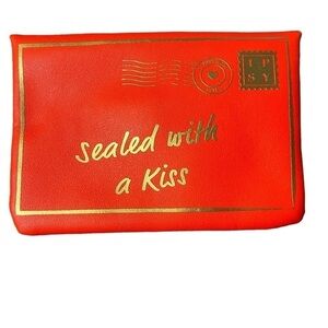 NWOT IPSY “Sealed With A KISS” Make-Up Bag